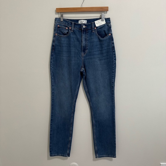 Abercrombie & Fitch NWT The Slim Straight Ultra High Rise Jeans - Picture 1 of 9